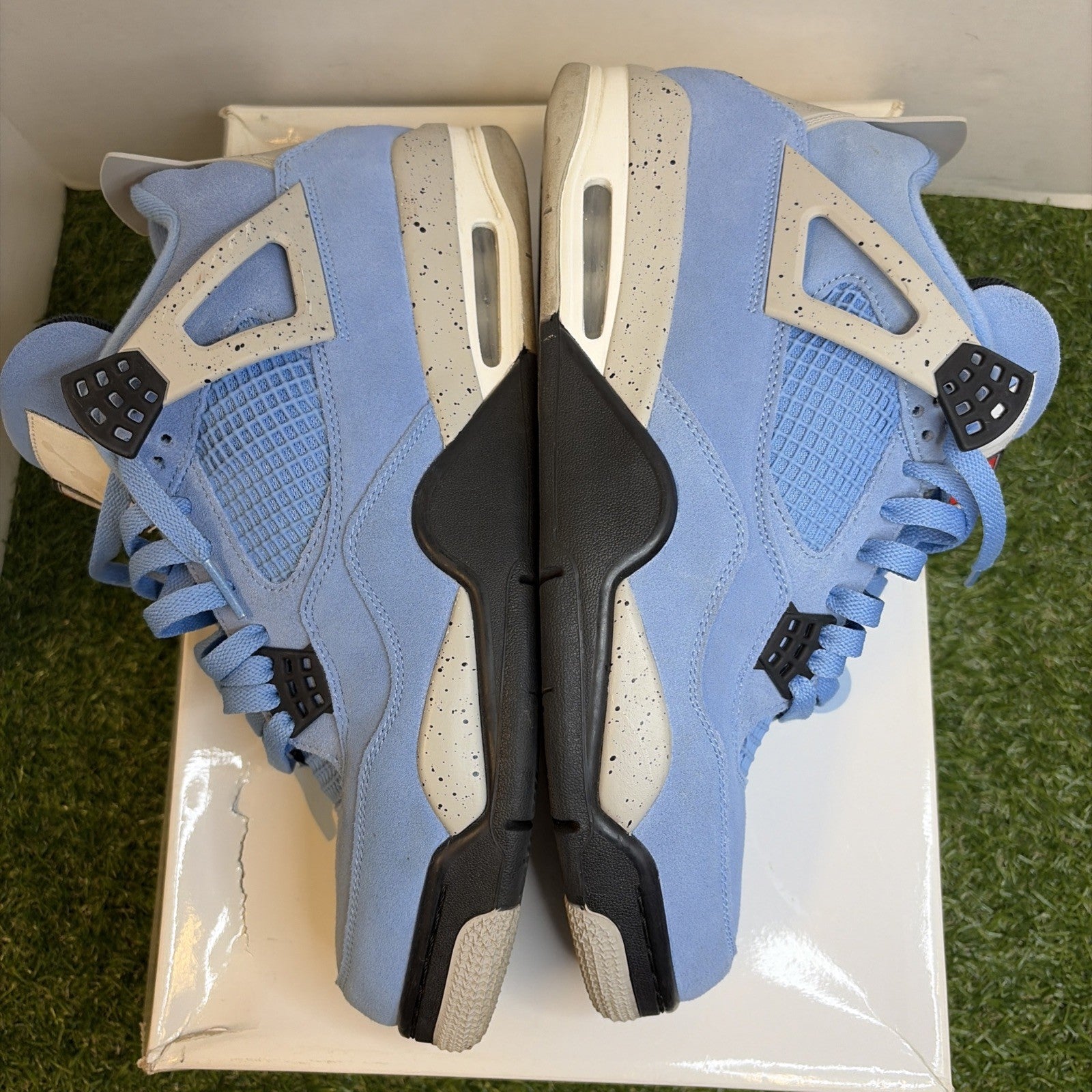 Size 12 - Jordan 4 Retro Mid University Blue3