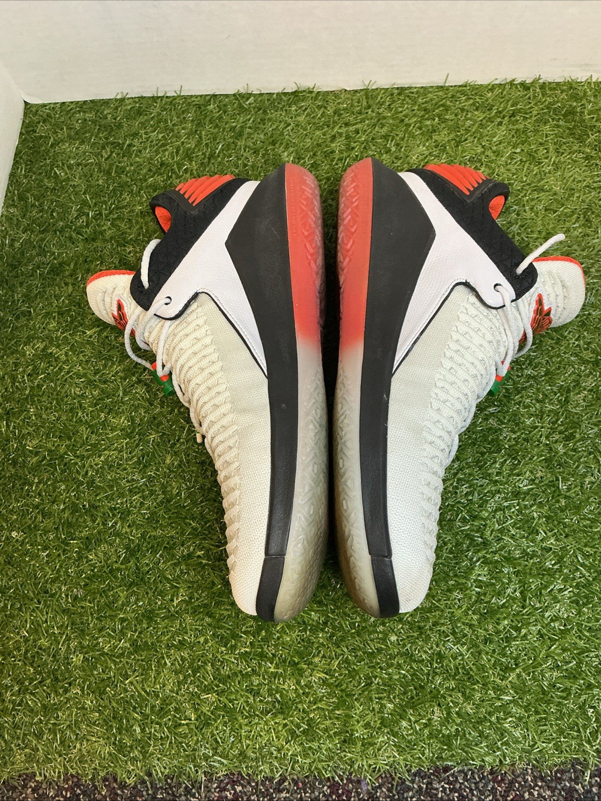Size 12 - Air Jordan 32 Low Gatorade AA1256-1001