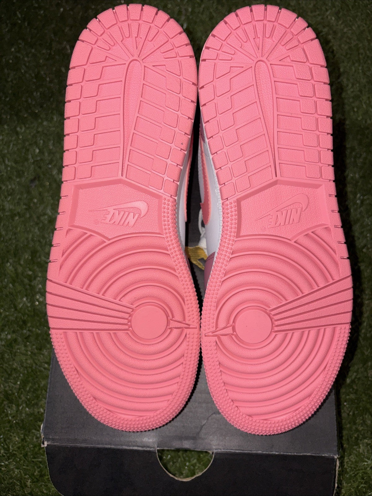 Air Jordan 1 Low GS Berry Pink 553560 616 Size 6Y/ 7.5 Wmns Retro Sneakers4
