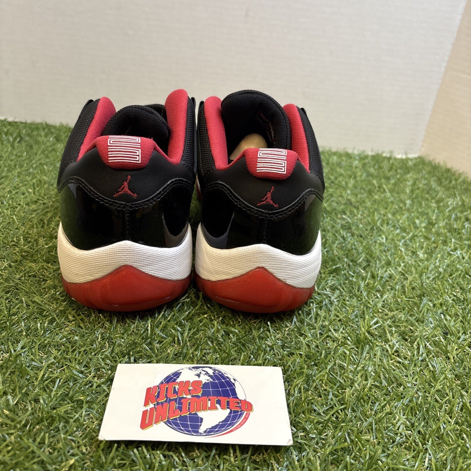 Size 8.5   Air Jordan 11 Retro 2015 Low Bred 528895 0123