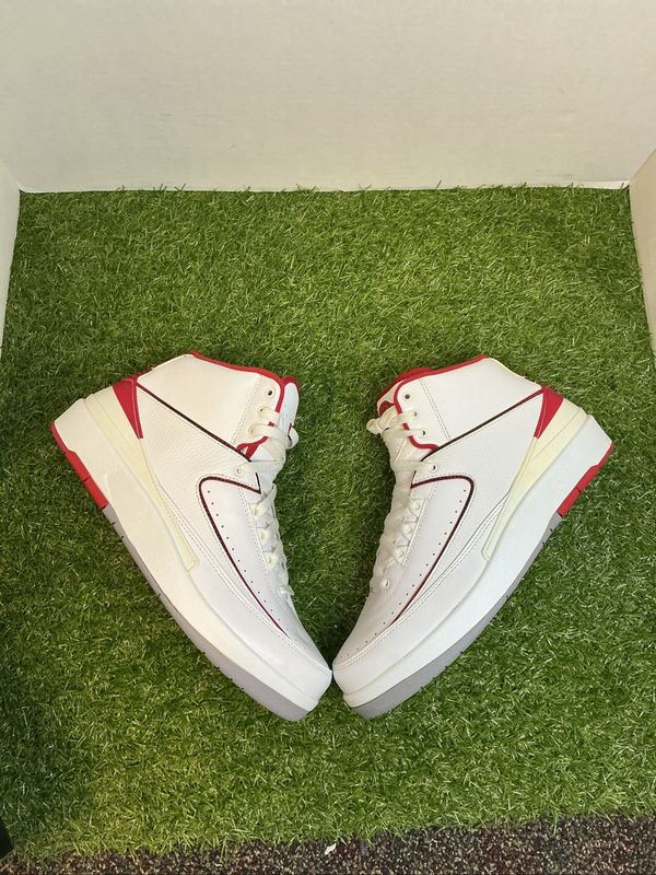 Size 8.5 - Air Jordan 2 Retro Chicago Home 385475-1020
