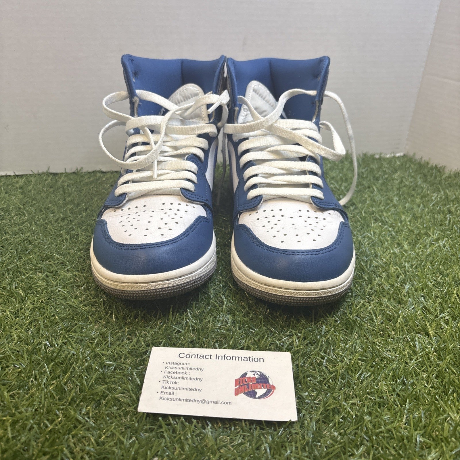 Air Jordan 1 Retro High OG  TRUE BLUE  Size 9M/10.5W1