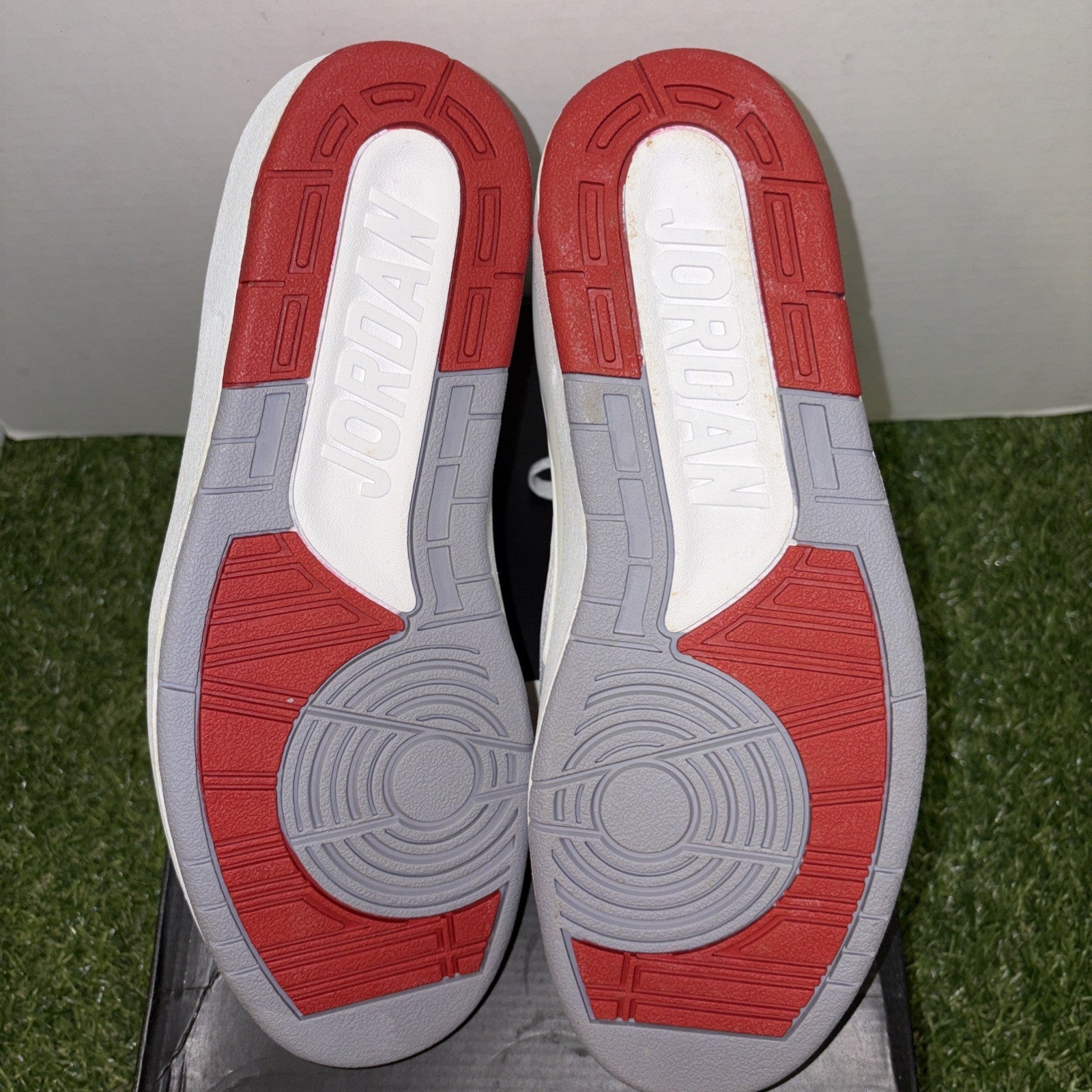 Size 8.5   Air Jordan 2 Retro Chicago Home4