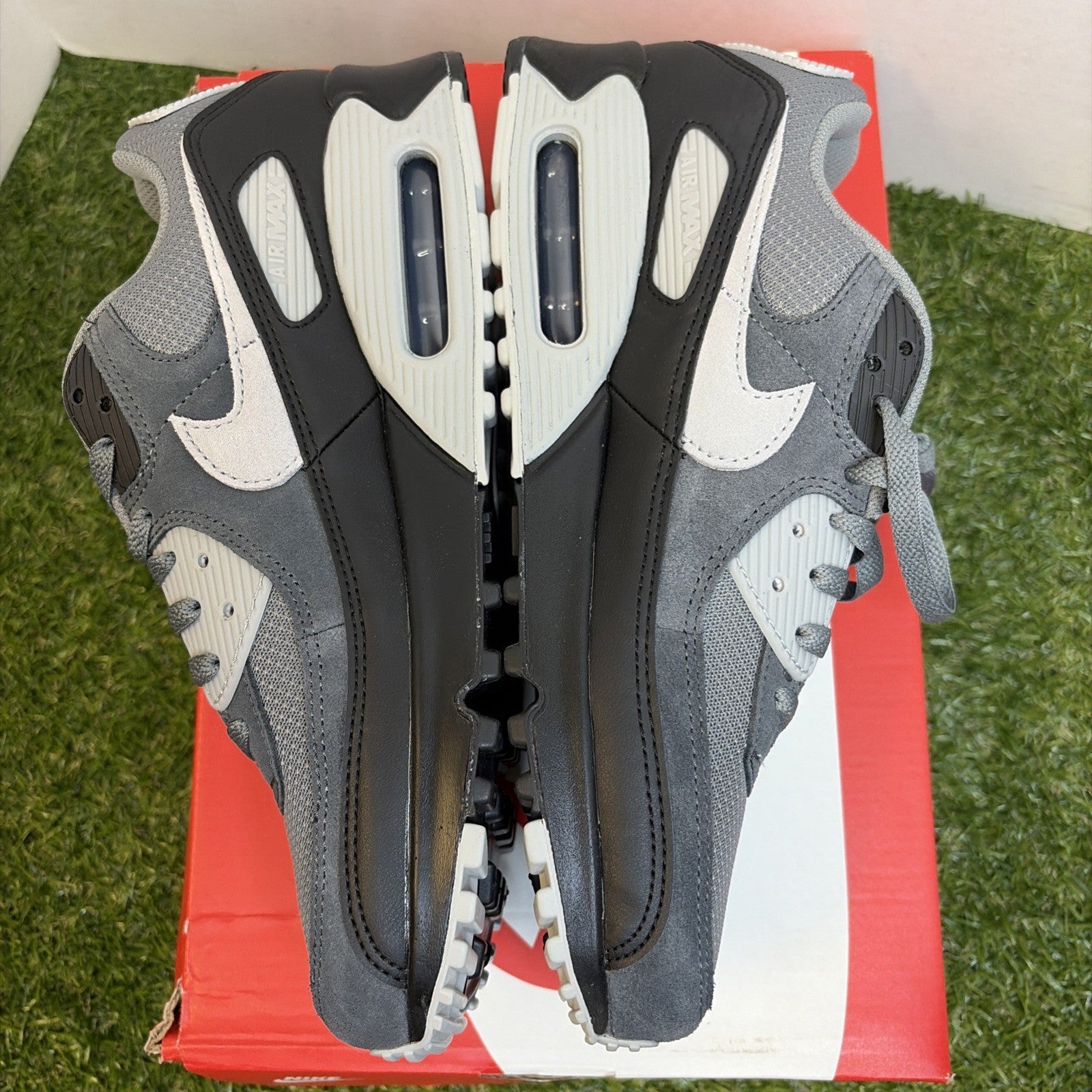 Nike Air Max 90 Smoke Grey Photon Dust Black DM0029-020 Size 9.52