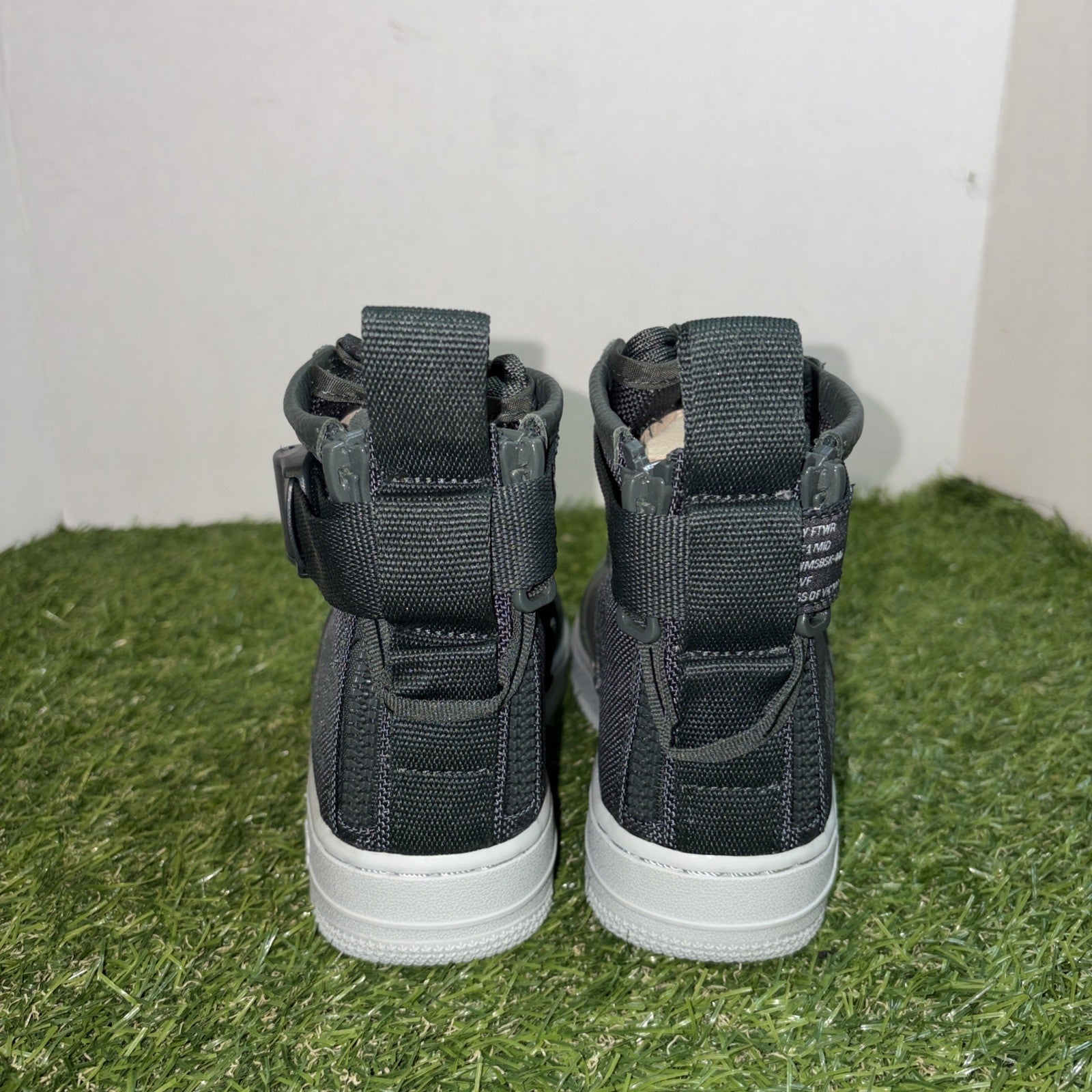 Size 6.5w- Nike SF Force 1 Mid Outdoor Green w5