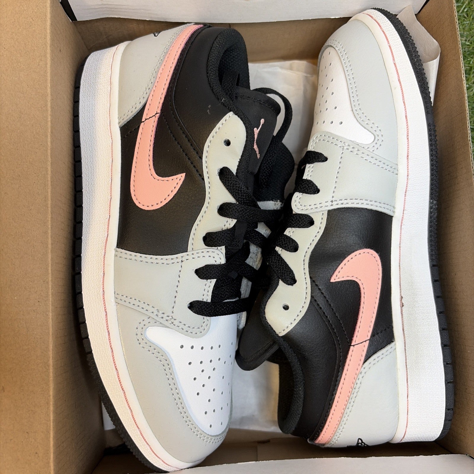 Size 5y- Air Jordan 1 Low Grey Fog Bleached Coral0