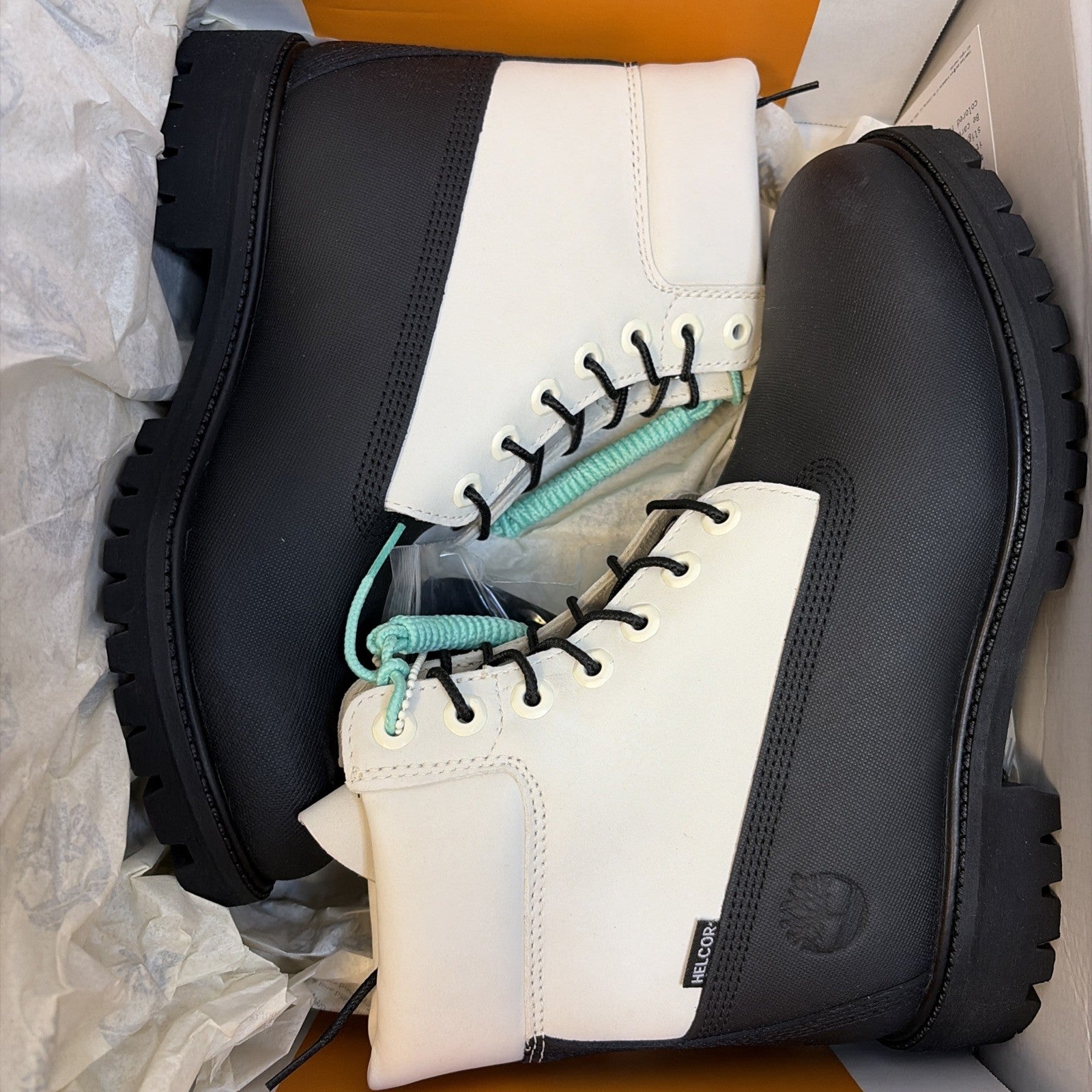 [TB0A5YQW015] MENS TIMBERLAND 6 INCH PREMIUM BOOT 'WHITE BLACK' Size 80