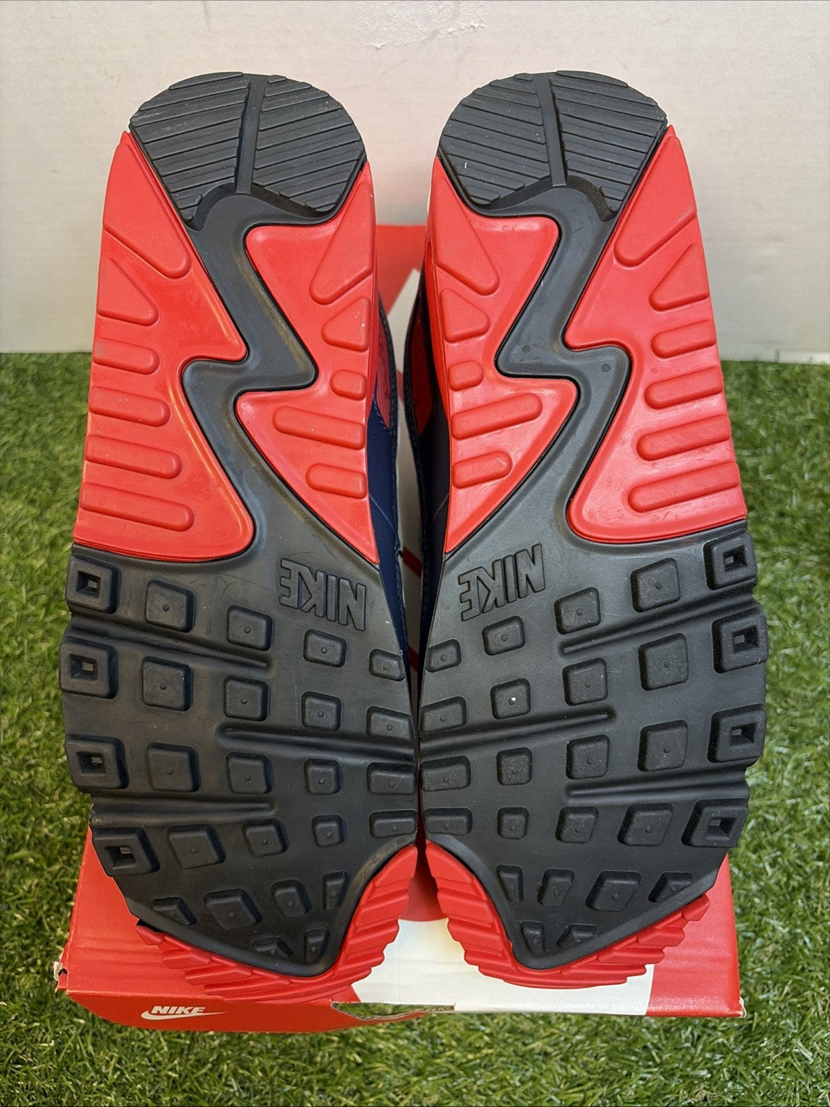 Size 10 - Nike Air Max 90 USA 20254