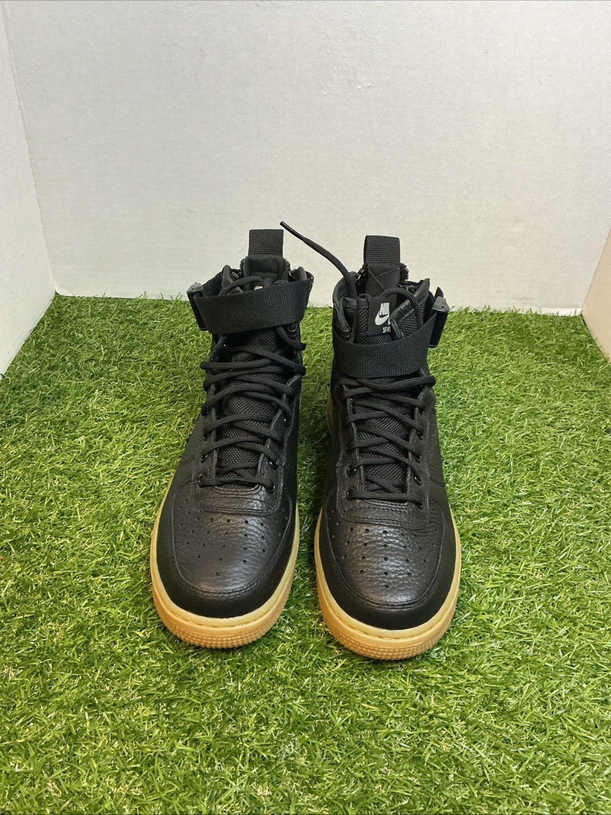 SIZE 5.5y- NIKE SF AF1 MID GS BLACK GUM AJ0424-0012