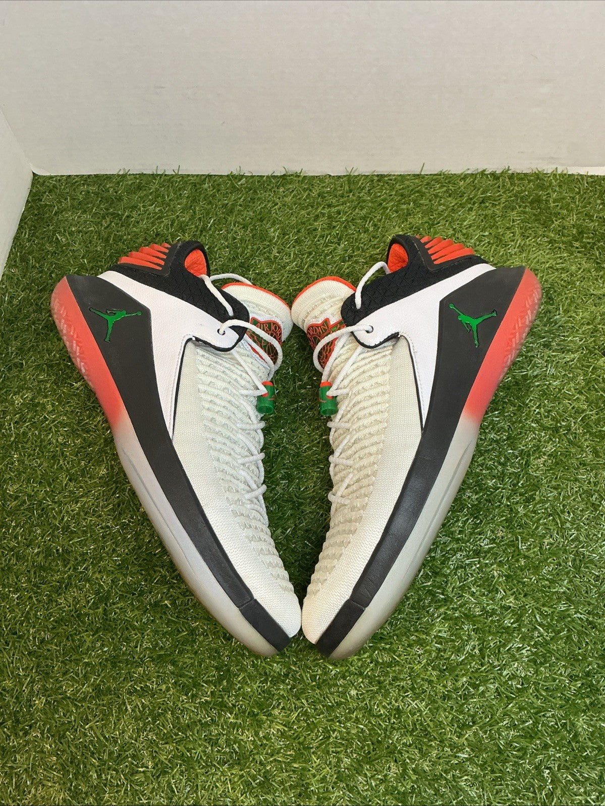 Size 12 - Air Jordan 32 Low Gatorade AA1256-1000