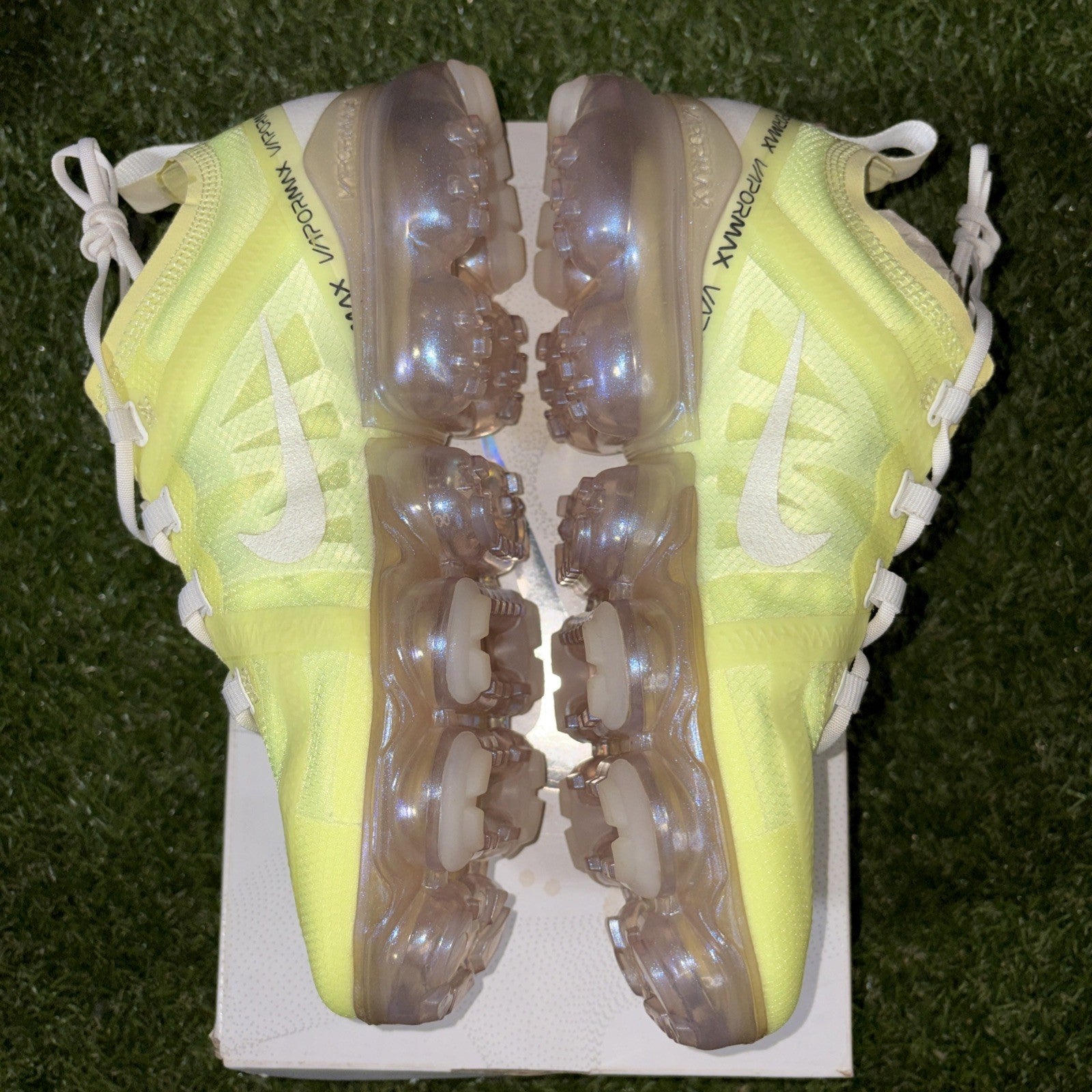 Size 7.5   Nike Air VaporMax 2019 SE Luminous Green W2