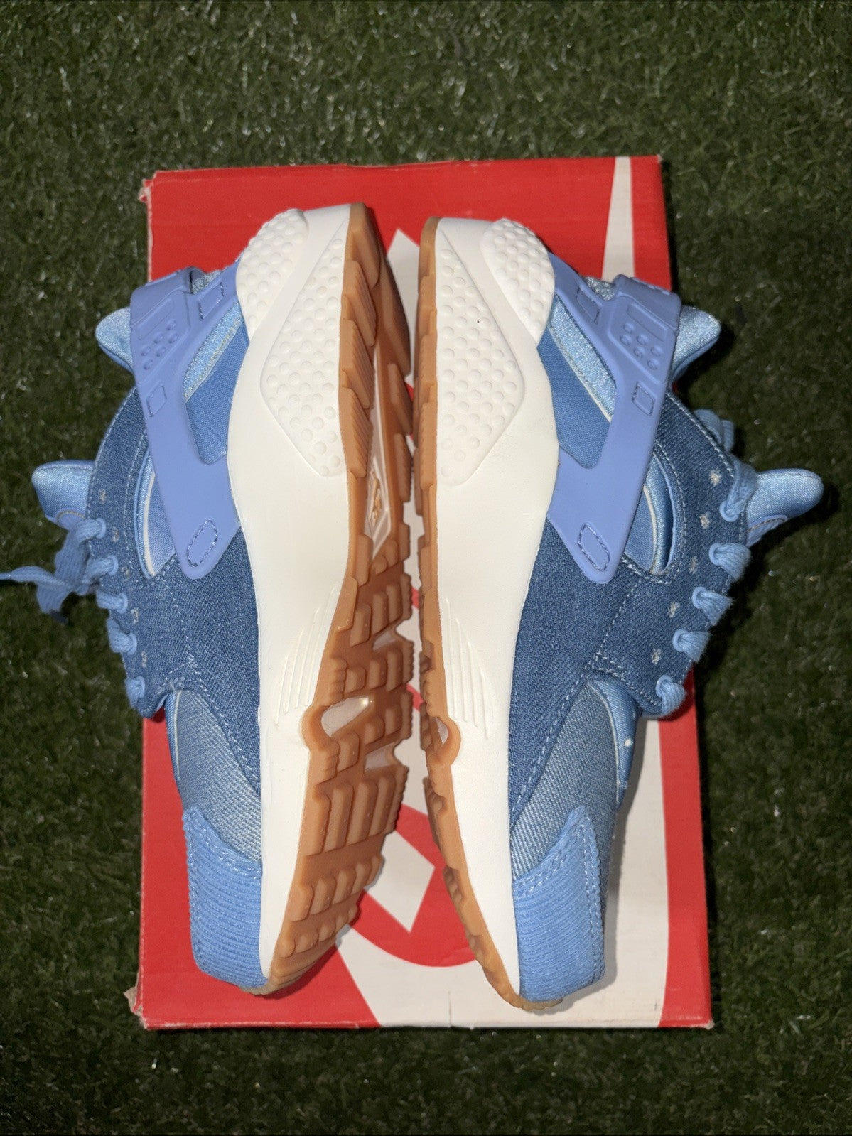 NIKE AIR HUARACHE RUN SE WOMAN SIZE 7W "DECEMBER SKY" NEW RARE2
