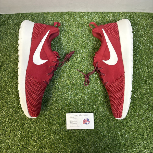 Size 10.5   Nike Roshe One SE Gym Red0