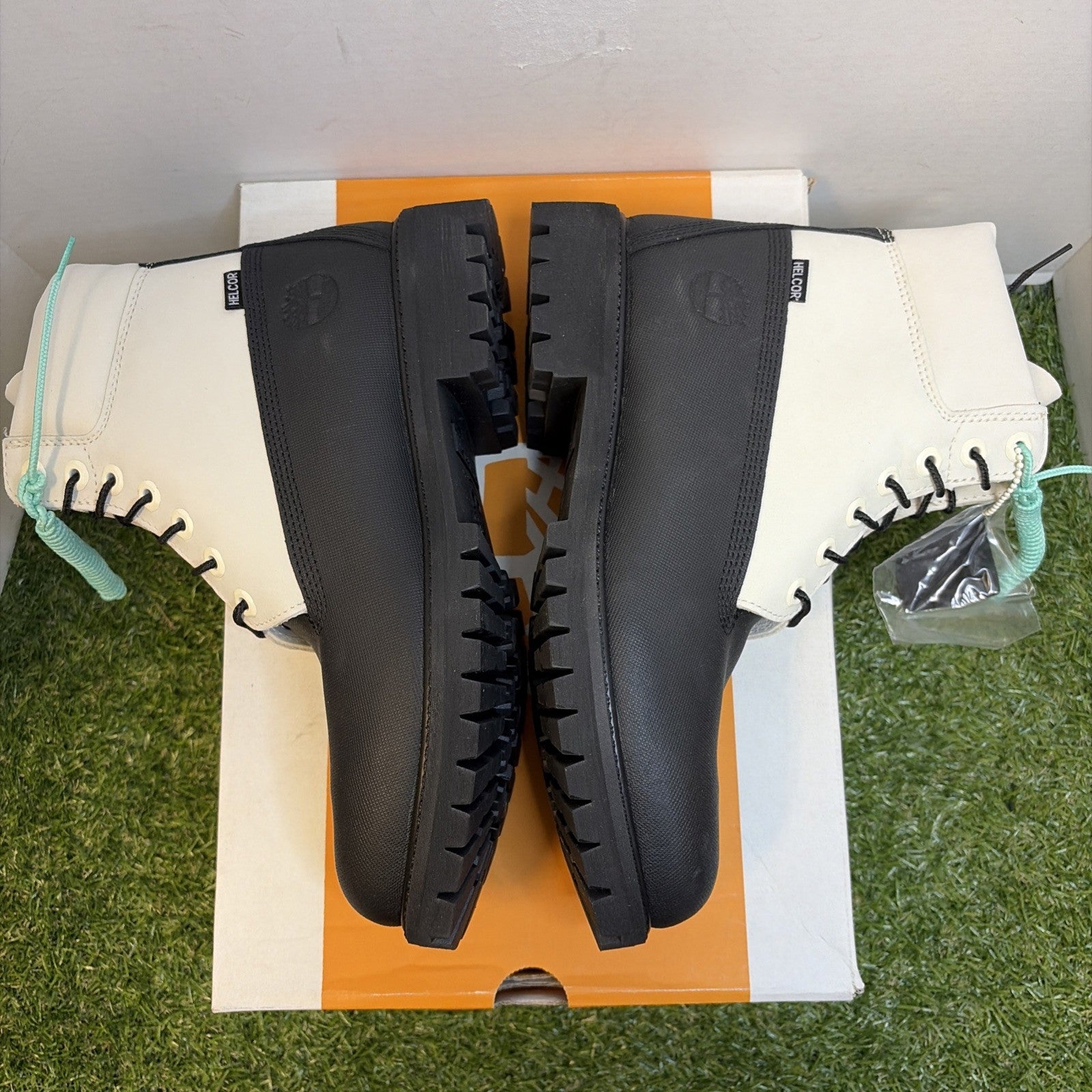 [TB0A5YQW015] MENS TIMBERLAND 6 INCH PREMIUM BOOT 'WHITE BLACK' Size 83