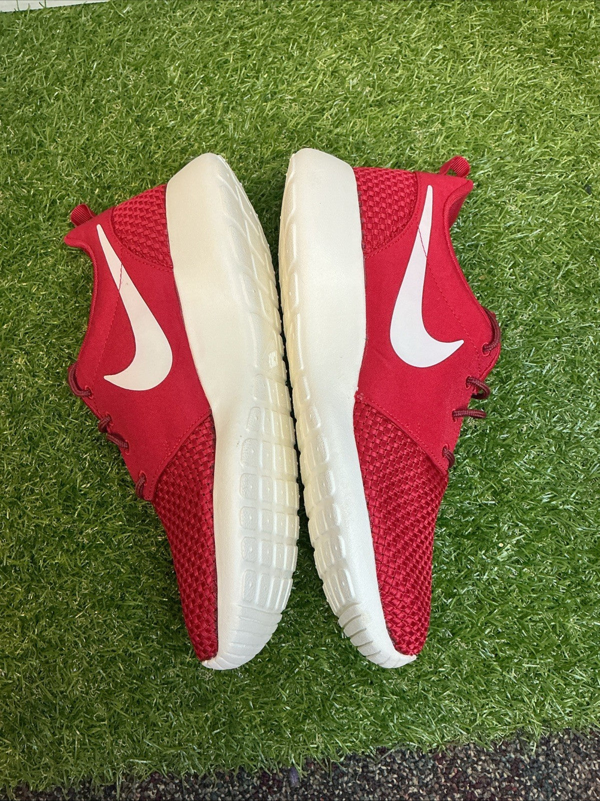 Size 9.5 - Nike Roshe One SE Gym Red 844687-6051