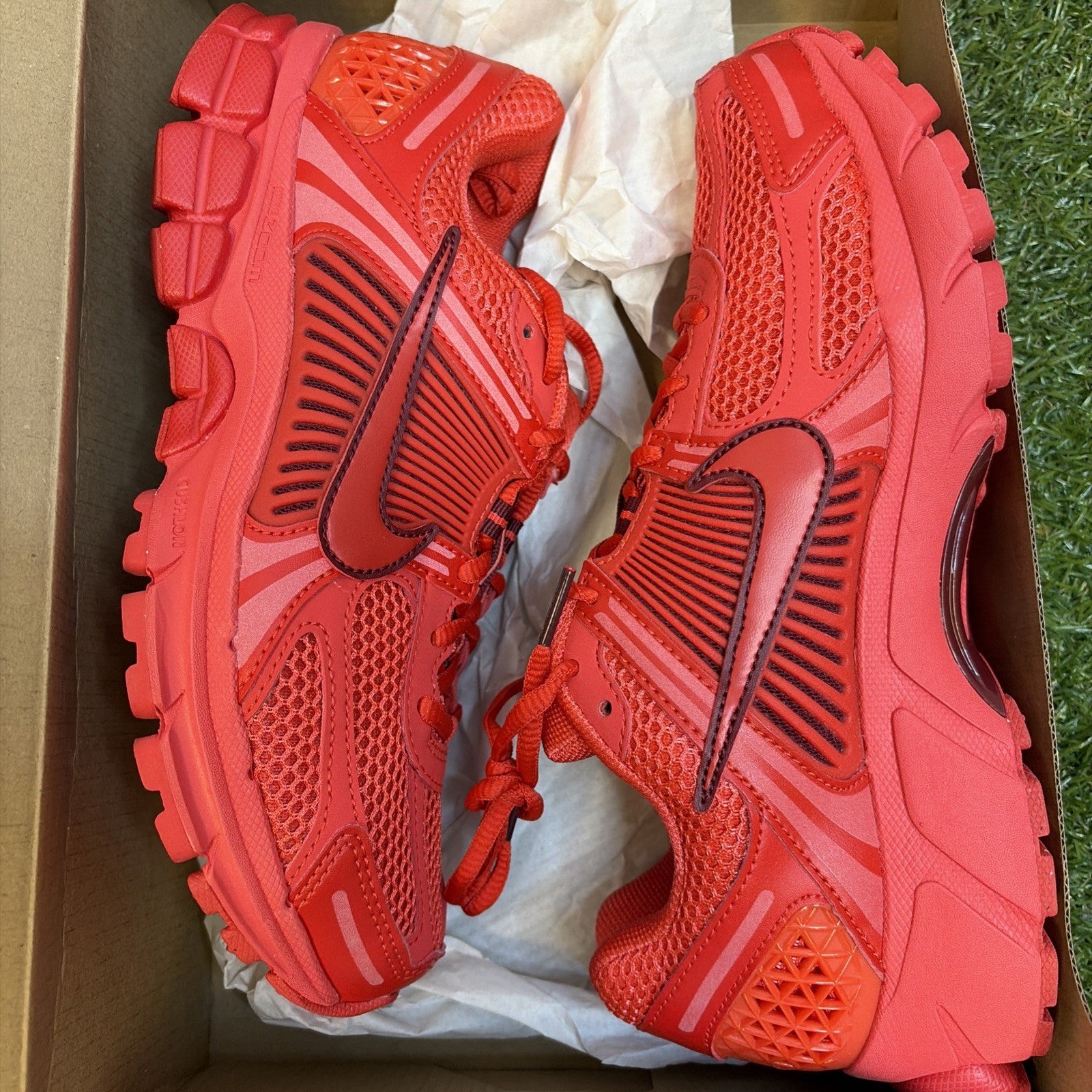 Nike Zoom Vomero 5 Y2K Runner Light Crimson Team Red FJ2028-602 Women's 90