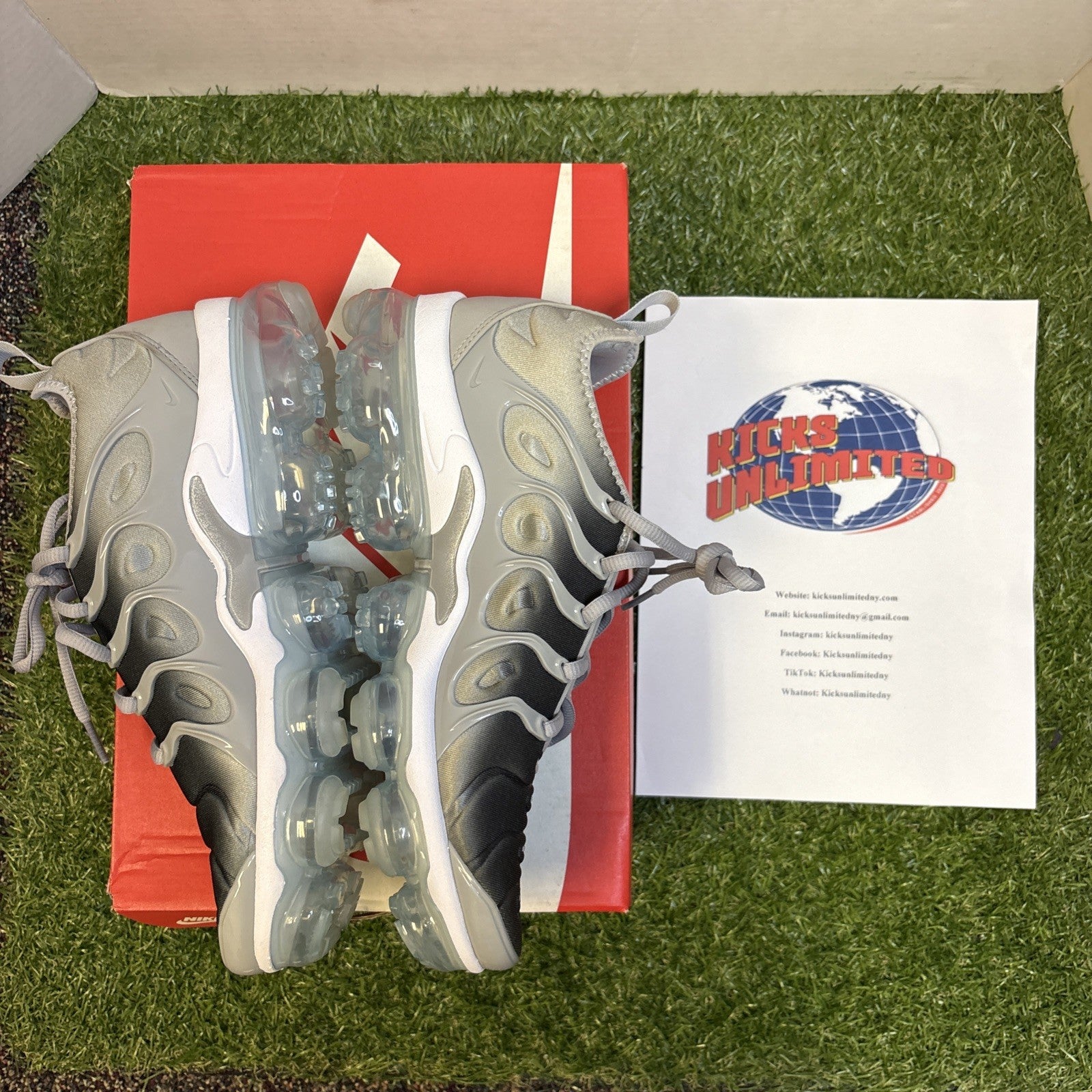 Size 8   Nike Air VaporMax Plus Silver Gradient1