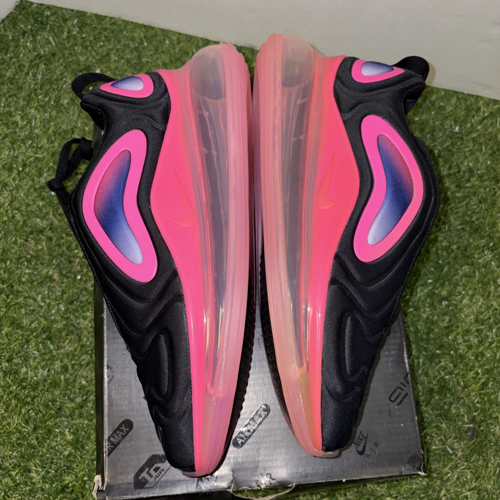Nike Air Max 720 GS Black Laser Fuchsia Pink Size 6y/ Womens 7.5W AQ3196 0073