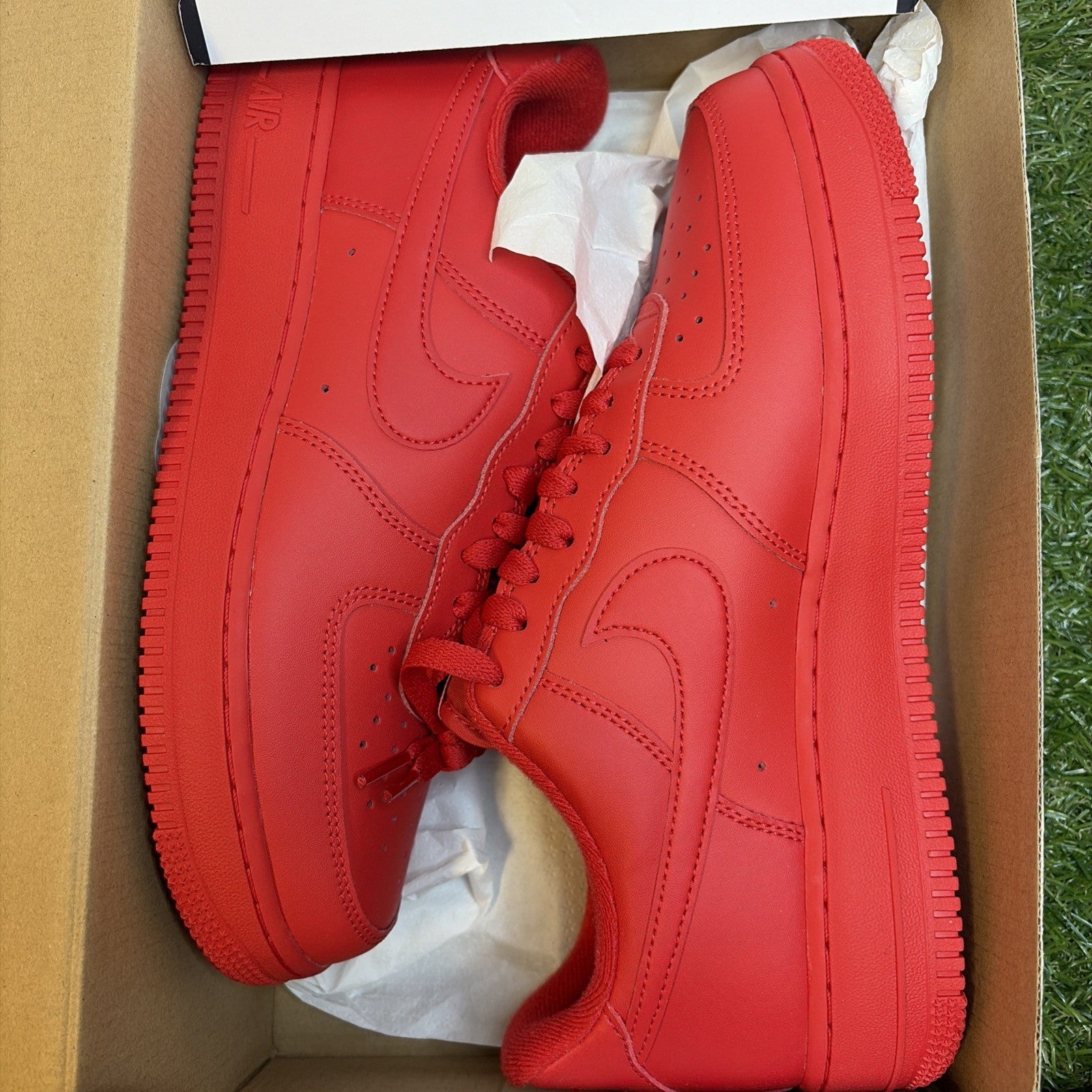 Size 8.5 - Nike Air Force 1 Low Triple Red0