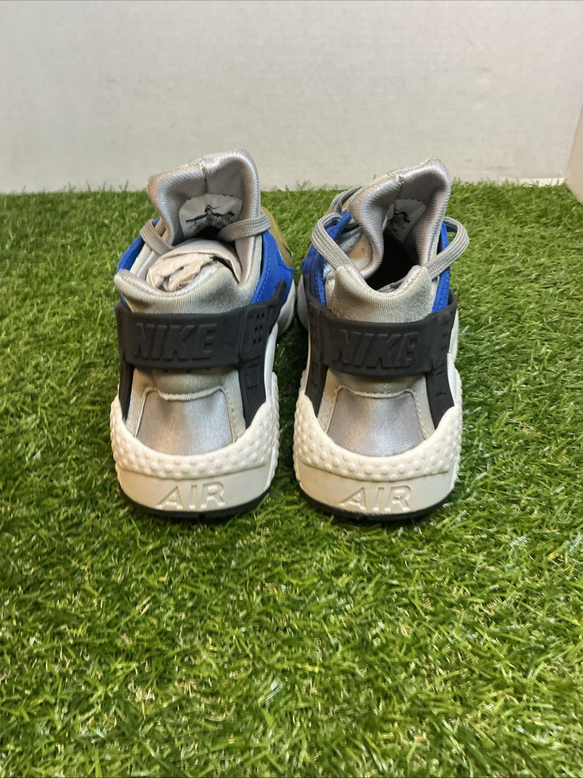 Size 8w - Nike Air Huarache Run Premium Silver Royal Olive W 683818-0074