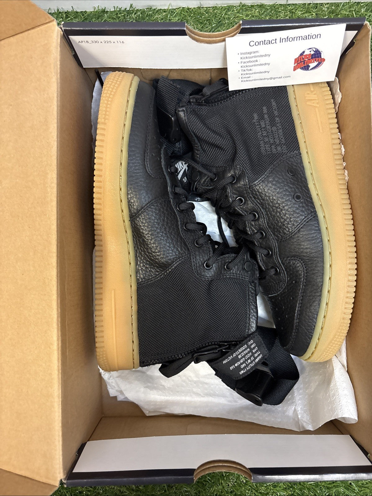 Size 5.5    Nike SF Air Force 1 Mid Black Gum0