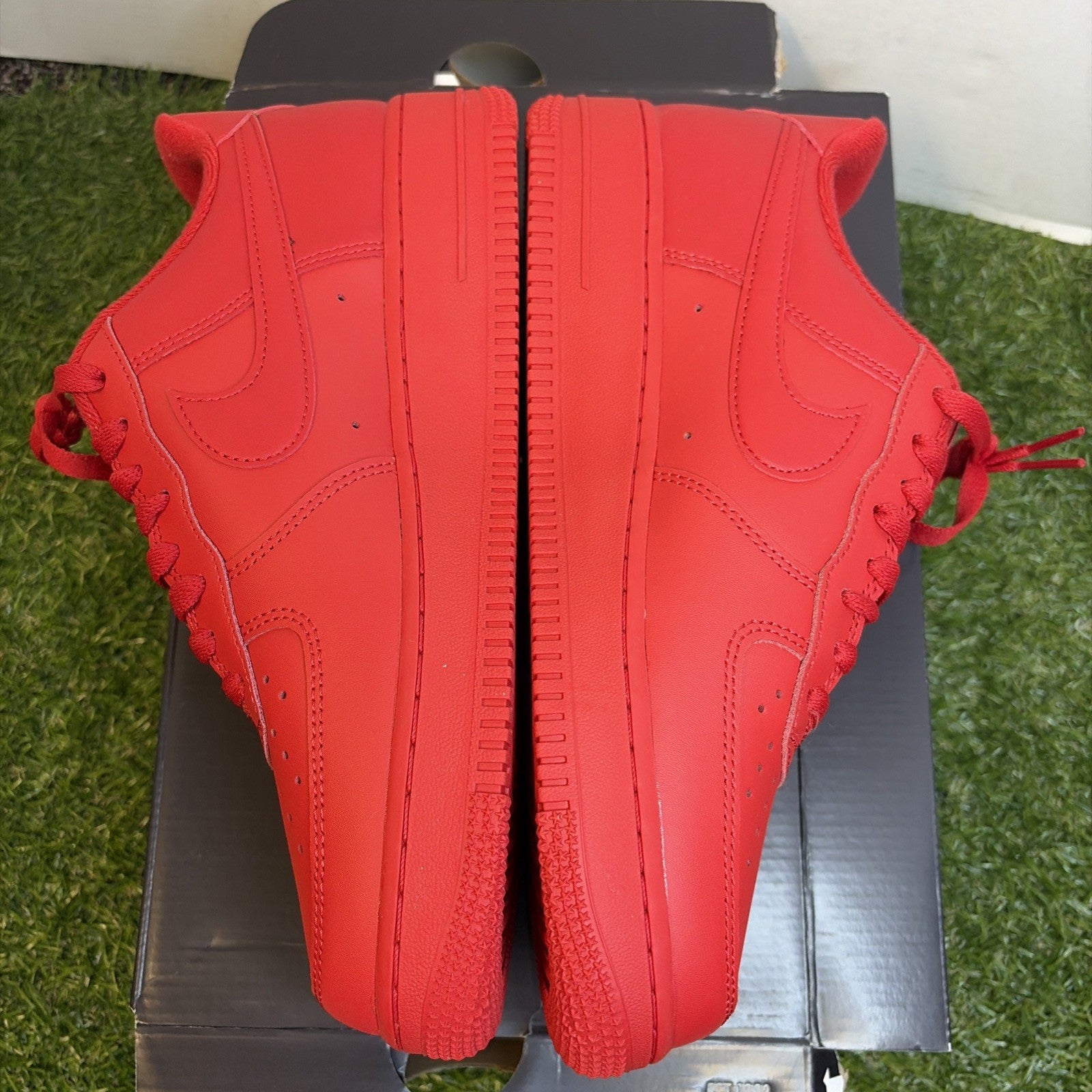 Size 8.5 - Nike Air Force 1 Low Triple Red2