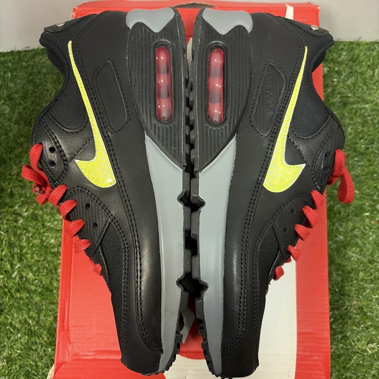 Size 9 - Nike Air Max 90 New York - City Pack4