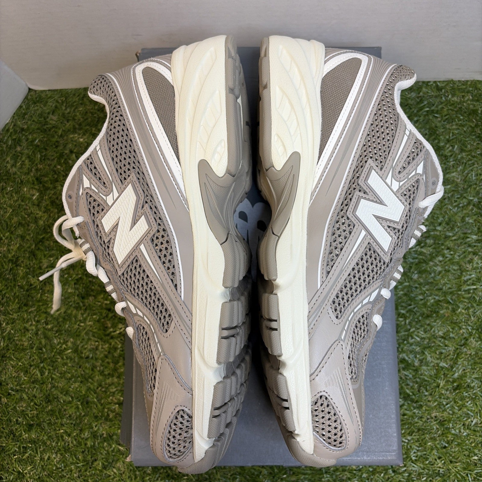 Size 9 - New Balance 740 Brown Beige2