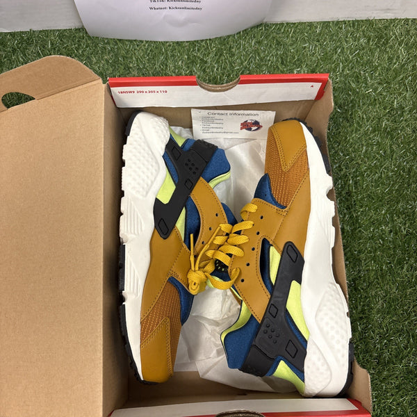 Nike Huarache Run (GS)   Size 7Y Desert Ochre Blue Volt0