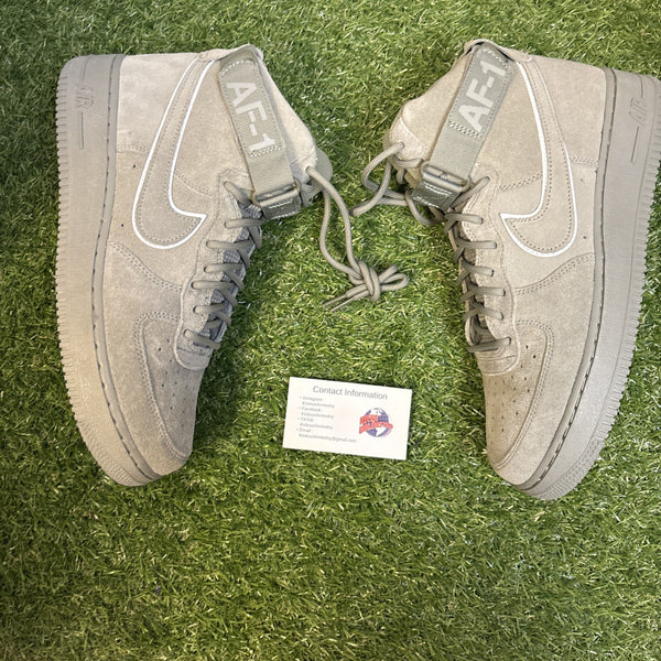 Size 9   Nike Air Force 1 High Dark Stucco0