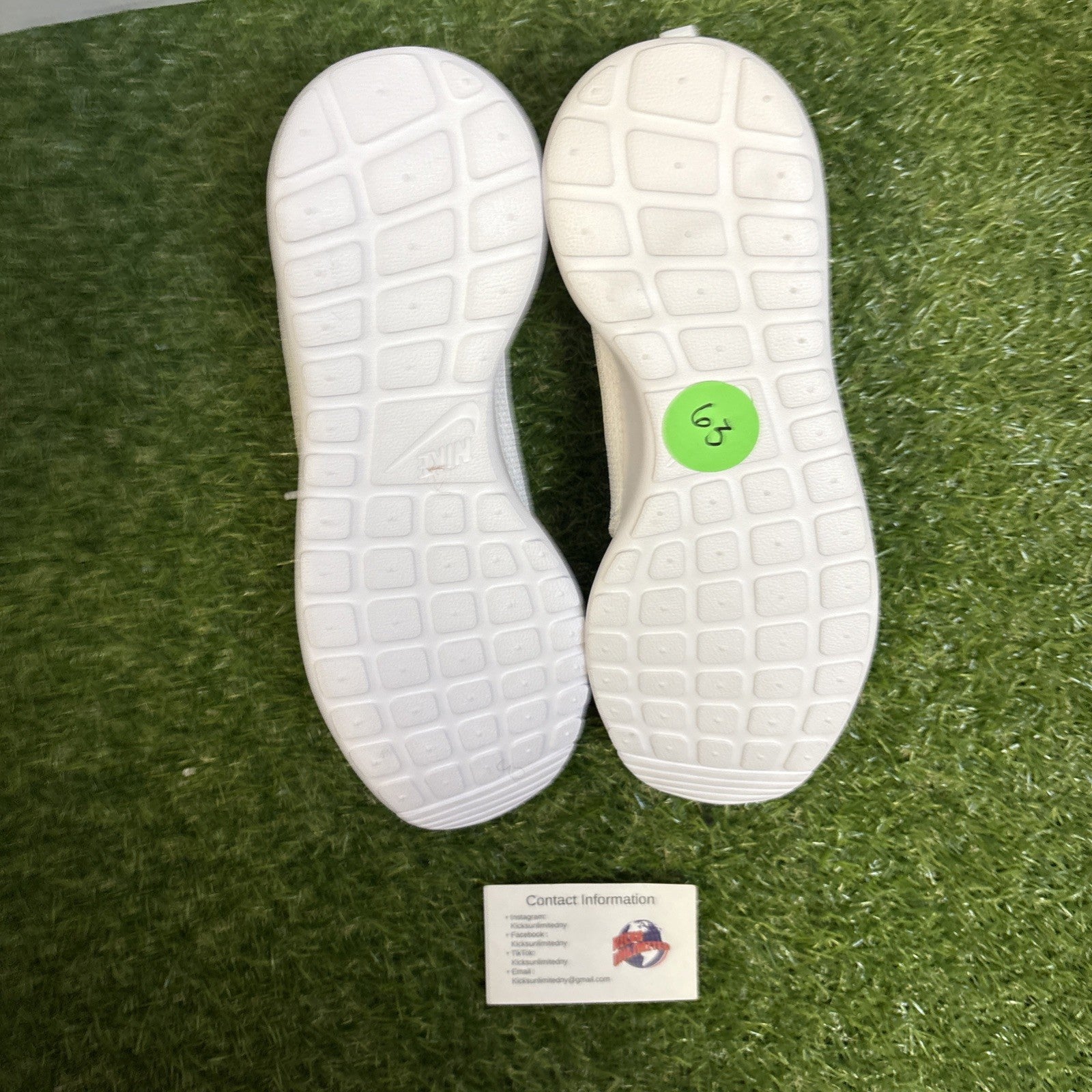 Size 9.5   Nike Roshe One Triple White3