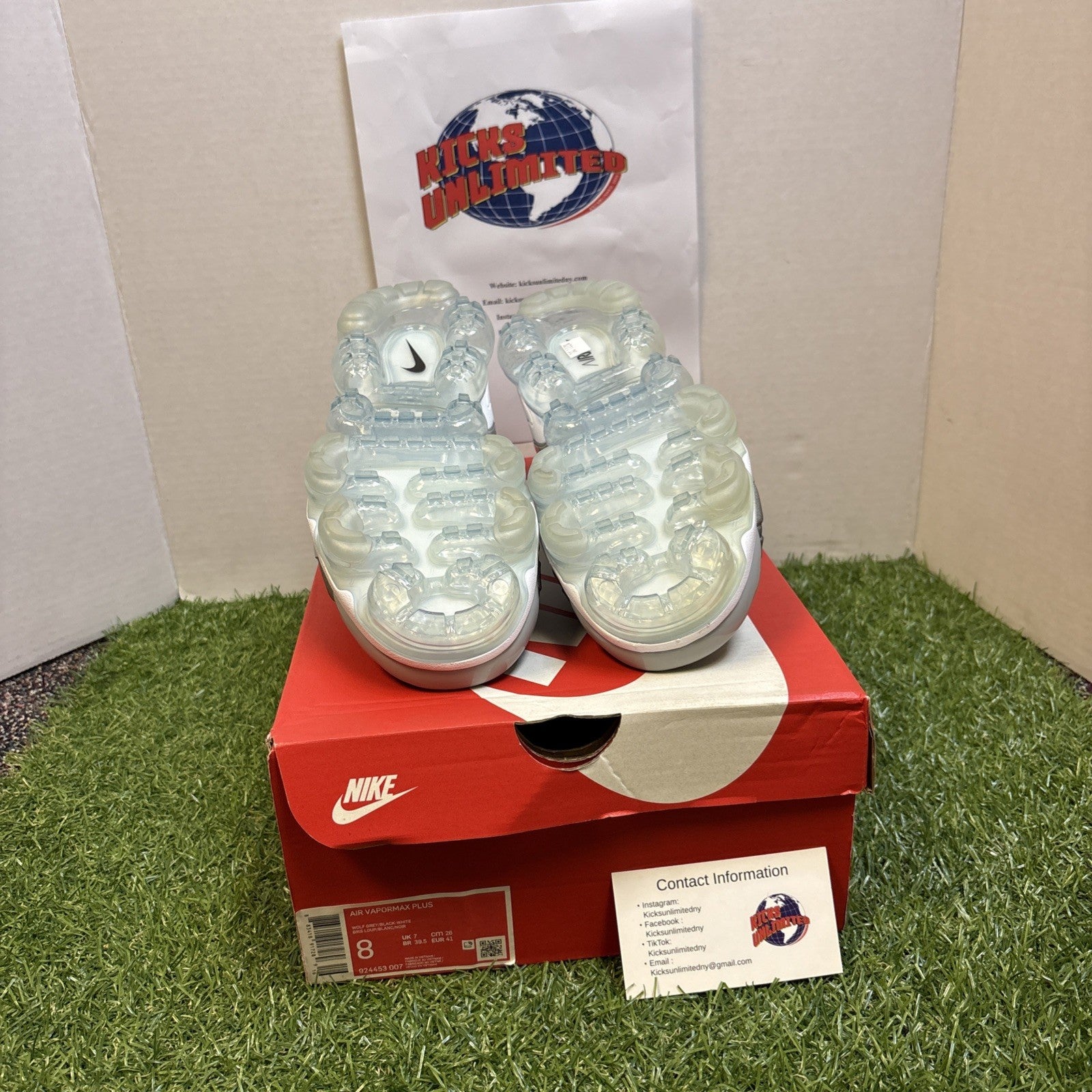 Size 8   Nike Air VaporMax Plus Silver Gradient4