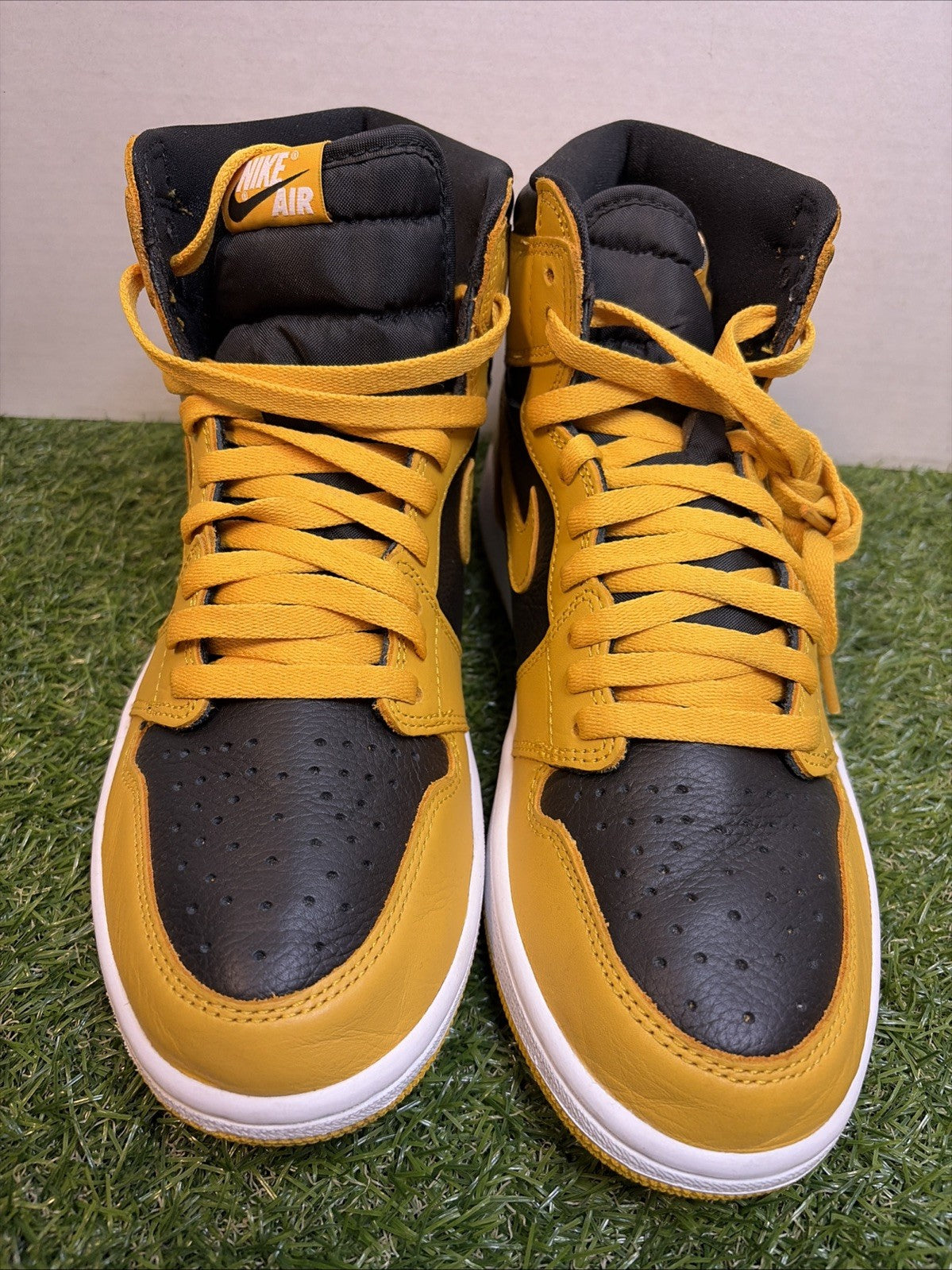 Size 9.5 - Jordan 1 Retro OG High Pollen1