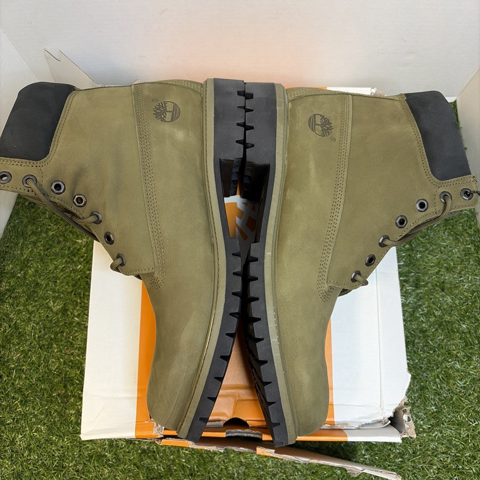 Timberland Premium 6 Inch Lace Waterproof Olive NUBUCK  Size 13  /Tb OA2P6W Eo83