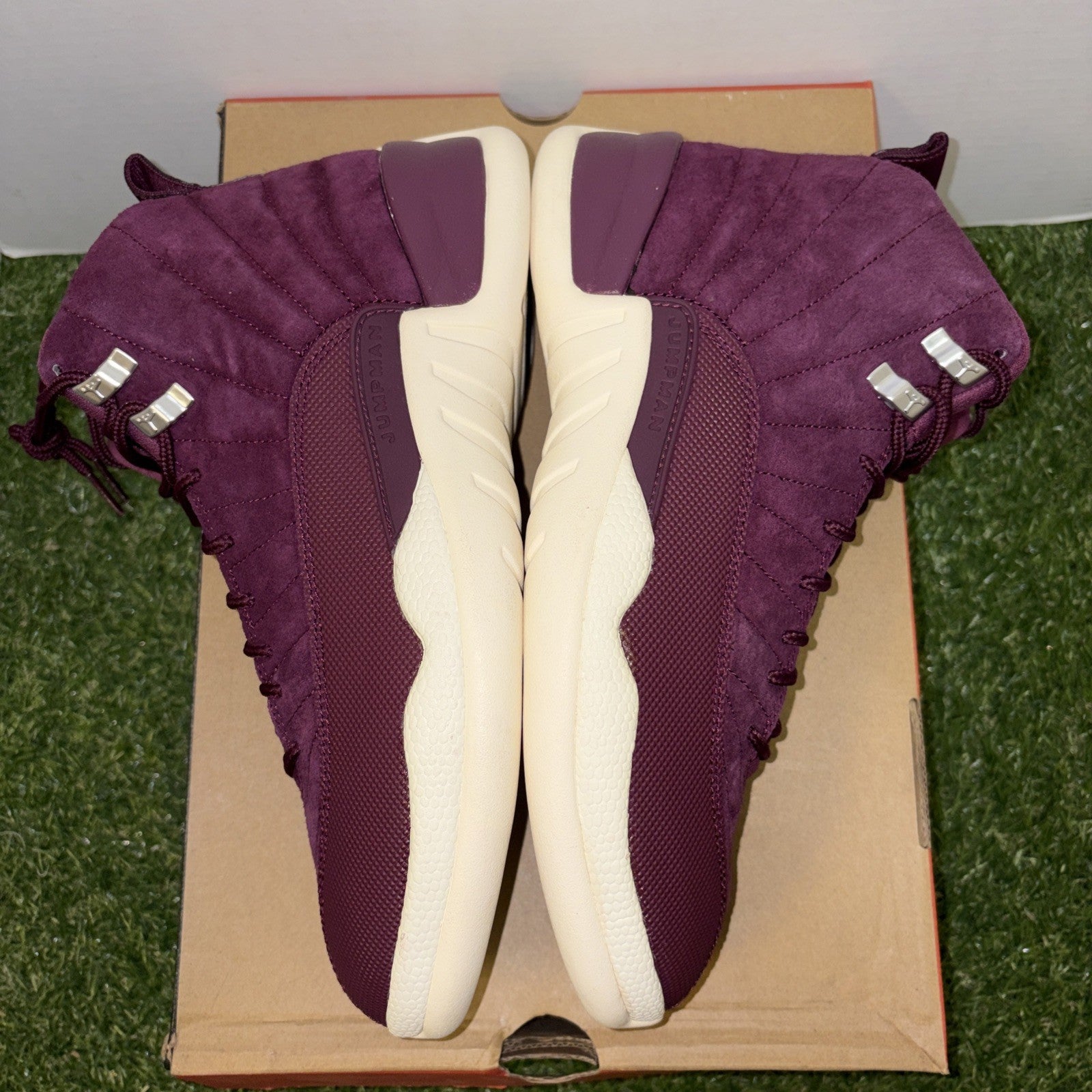 Size 8.5   Air Jordan 12 Retro Bordeaux3