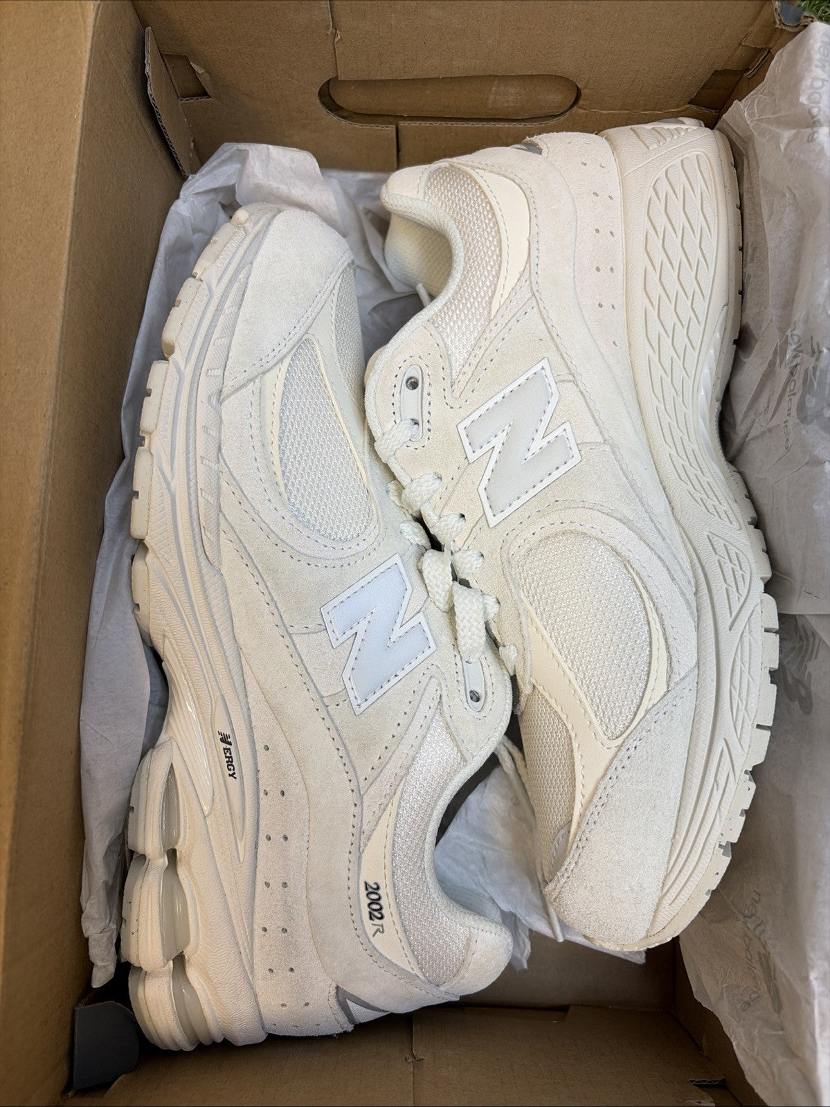 Size 8.5 - New Balance 2002R Ivory White0