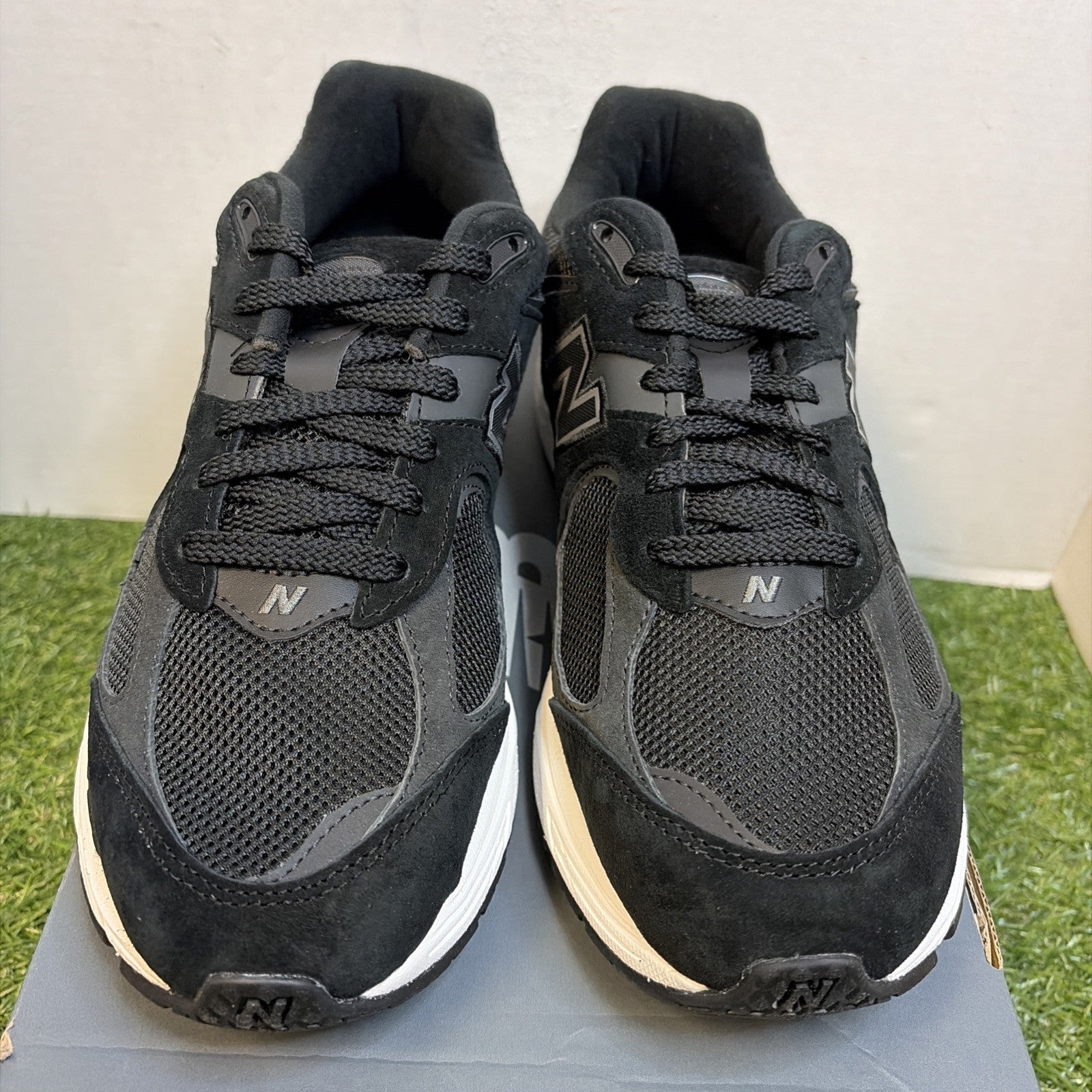 Size 10.5- New Balance 2002R M2002RBK Men's Black Sneakers New With Box3