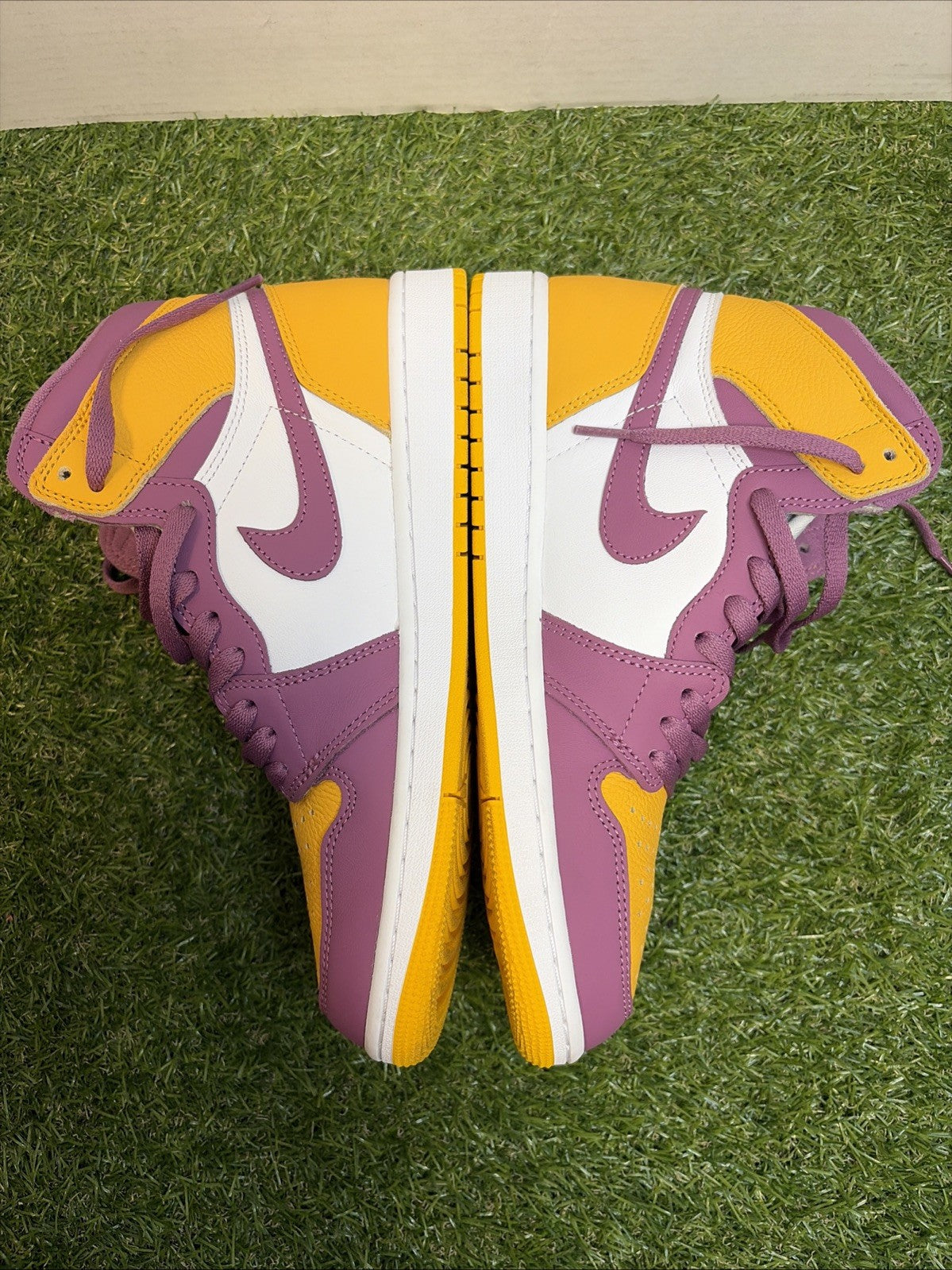 Size 9.5 - Jordan 1 Retro High OG Brotherhood 20222