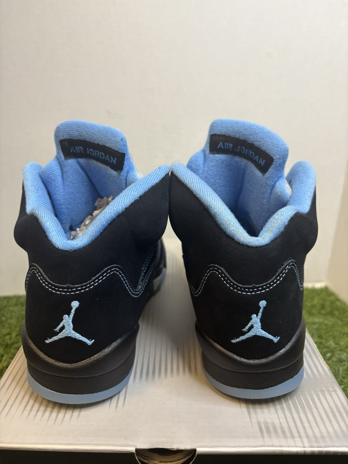 Size 4.5 - Air Jordan 5 Retro 2026 Black Carolina / UNC3