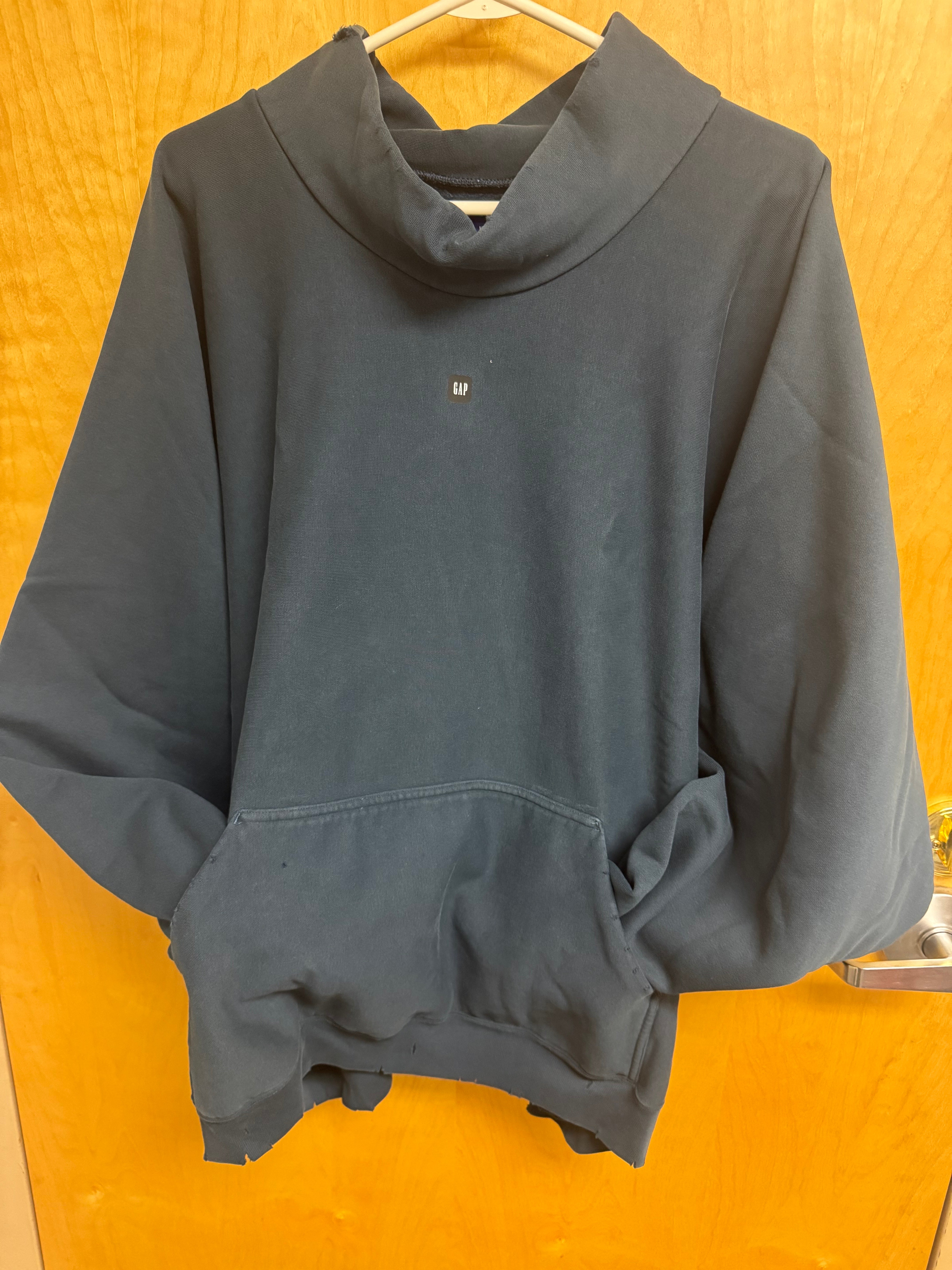 YZY x GAP Pullover Crewneck